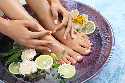 Manicure & Pedicure